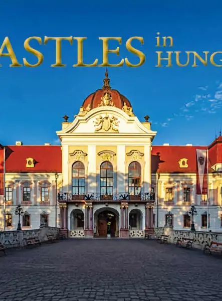 CASTLES IN HUNGARY - ZSEBKÖNYV